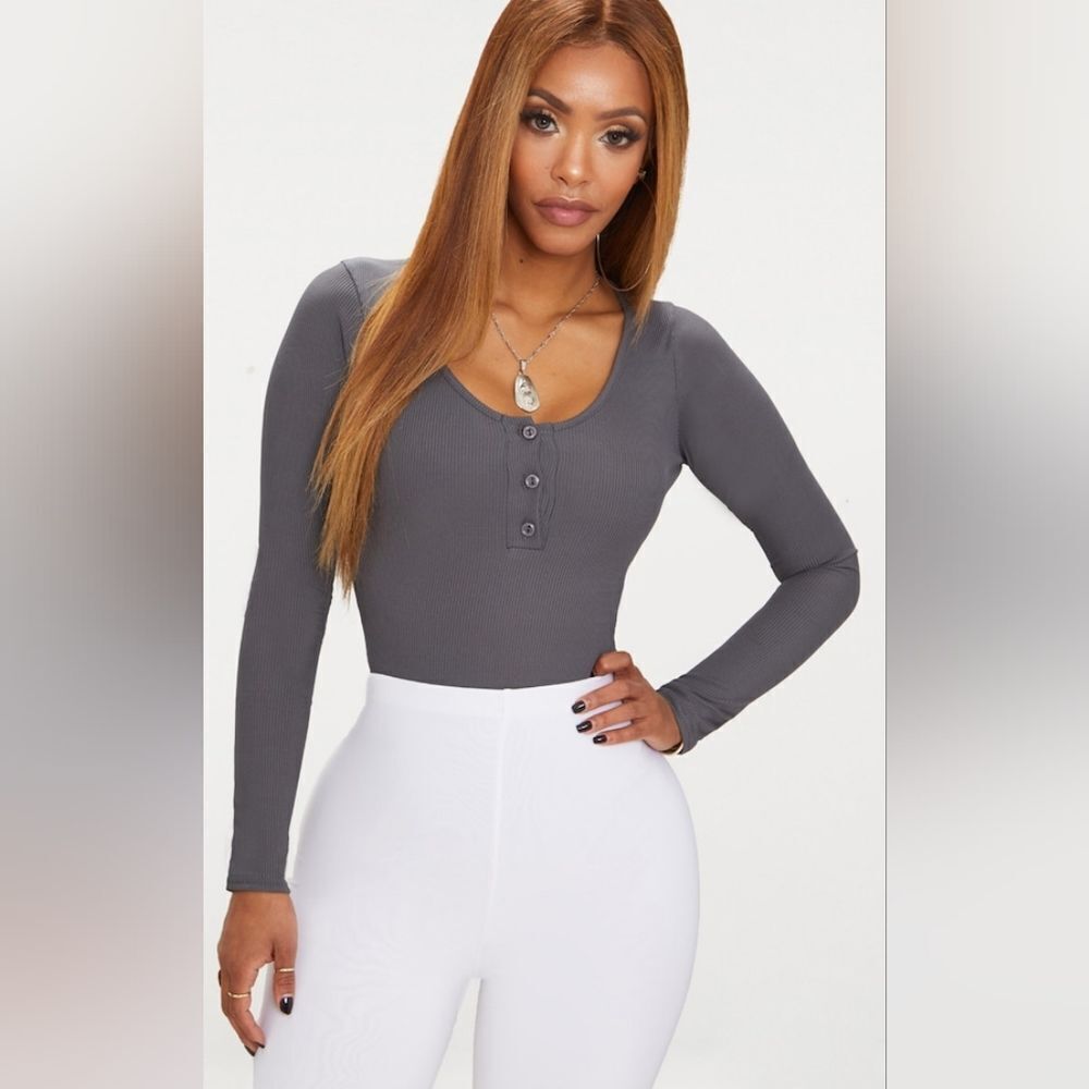 PrettyLittleThing Shape Charcoal Ribbed Long Sleeve‎ Bodysuit Size 8 in Charcoal